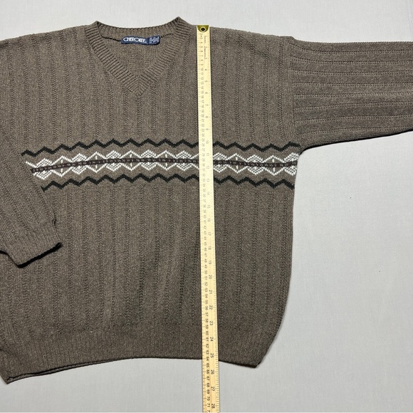 Cherokee Brown V-Neck Sweater with Classic Design Size XL - Picture 6 of 7